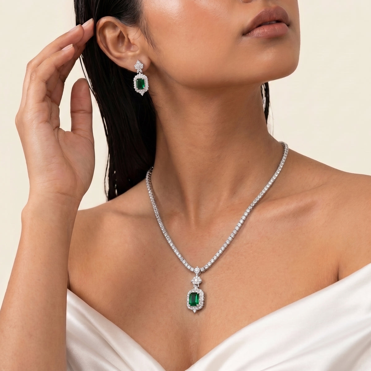 Veridian Emerald Diamond Solitaire Pendant Necklace Set