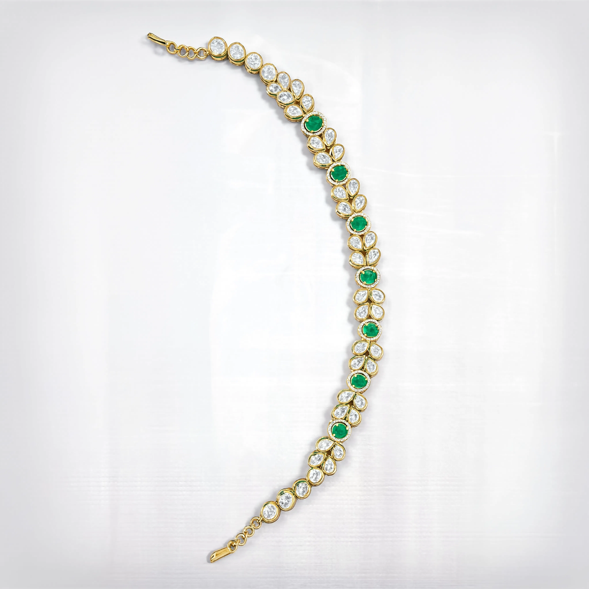 Zariya Emerald Kundan Mathapatti