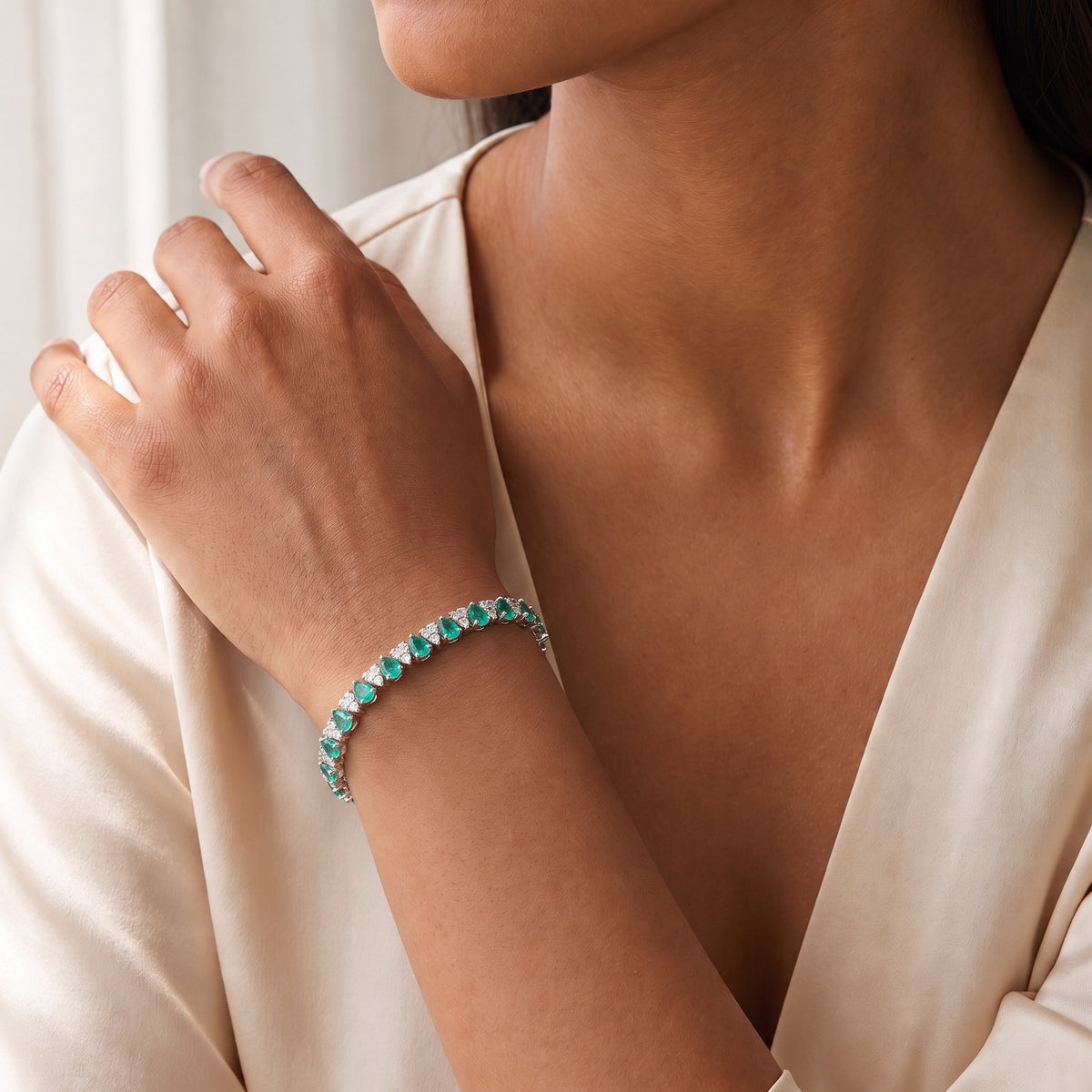 Esmeralda Emerald Green Teardrop Tennis Bracelet