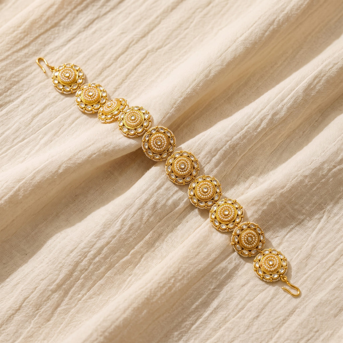 Maharani Pearl Medallion Mathapatti