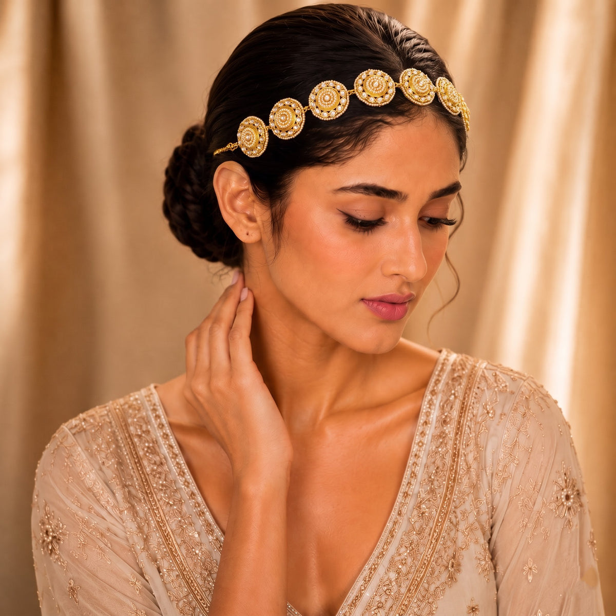 Maharani Pearl Medallion Mathapatti