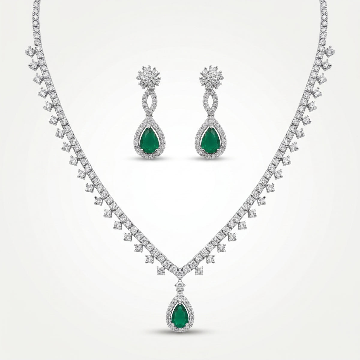 Emerald Eclat Diamond Teardrop Necklace Set
